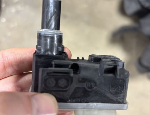 2020 Volvo XC40 CMA fuel door doesn’t close or opens on its own